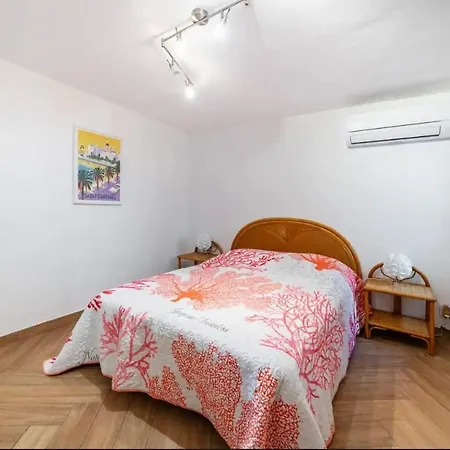 Villa 10 Mn On Foot From Beaches, Tgv Station And Center With Swimming Pool Saint-Raphaël